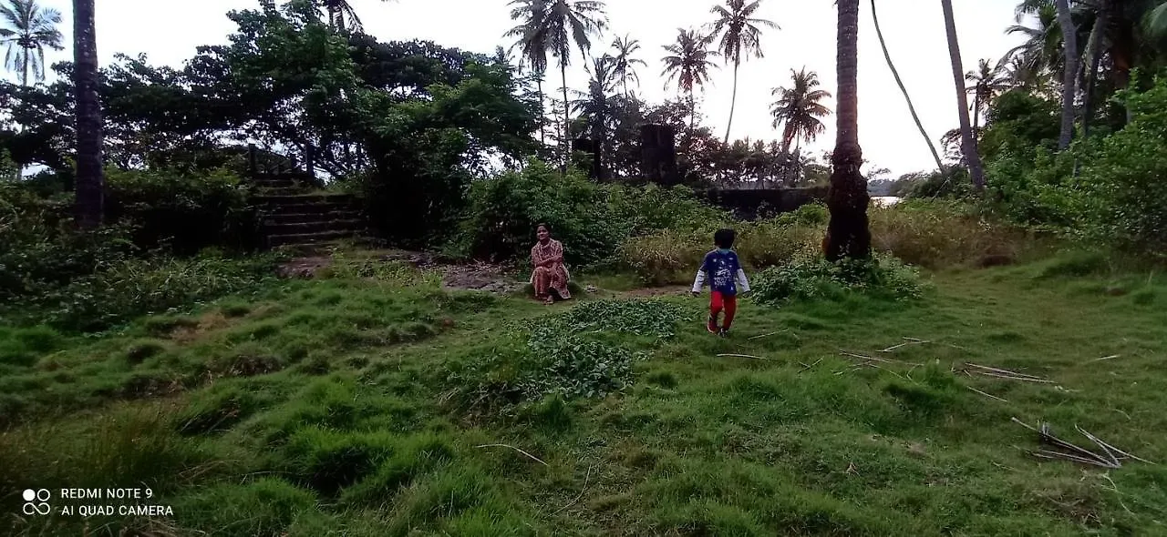 Homestay Shruthi'S Aarohi-Nature'S Retreat Mulappilangad