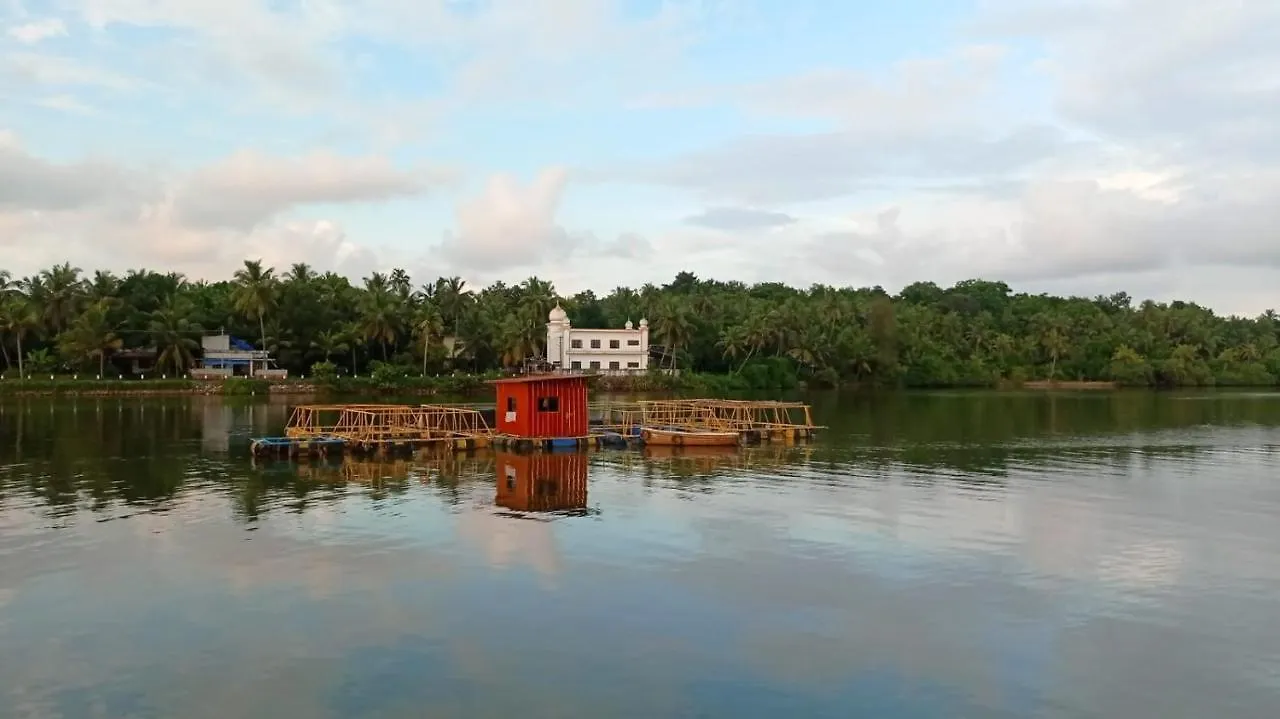 Homestay Shruthi'S Aarohi-Nature'S Retreat Mulappilangad